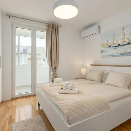 Apartment Sky, Free Private Parking Makarska