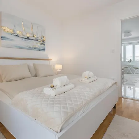 Apartment Sky, Free Private Parking Makarska