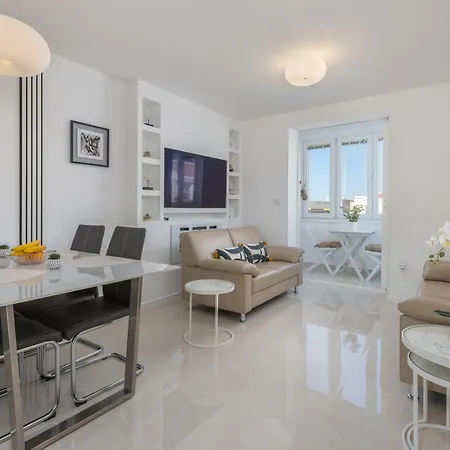 Apartment Sky, Free Private Parking