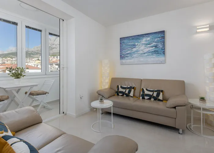 Sky, Free Private Parking 아파트 *